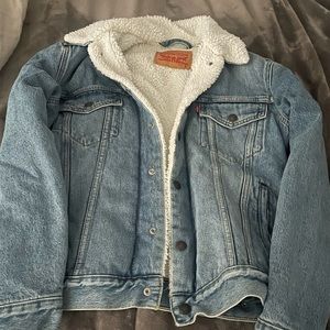 Levis sherpa Denim jacket